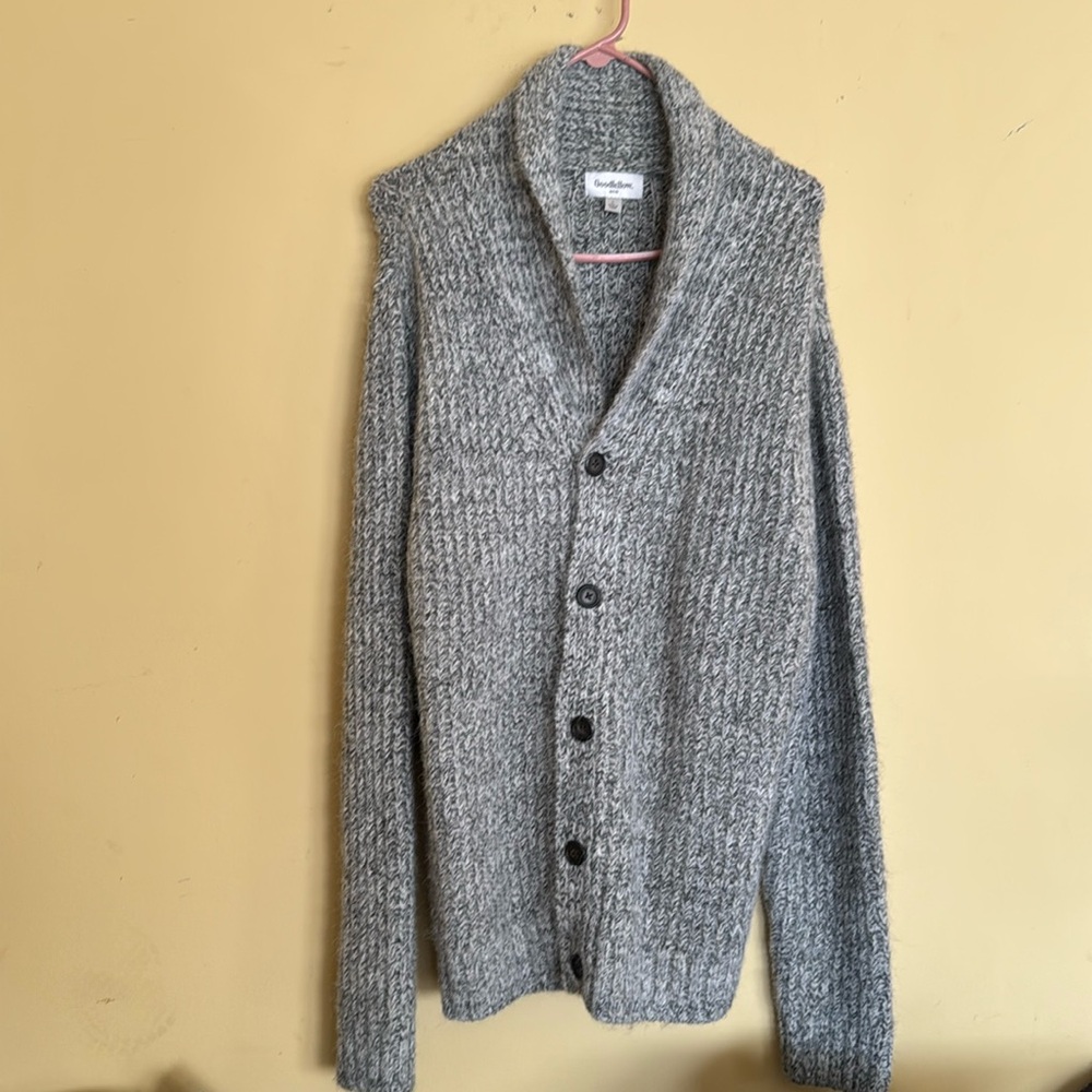 Men’s sweater